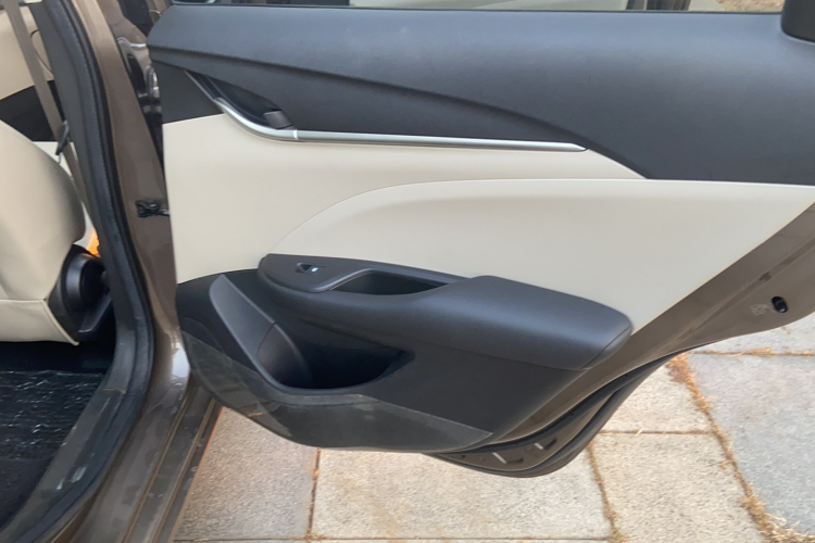 别克 英朗 2016款 15N 自动精英型局部细节9009