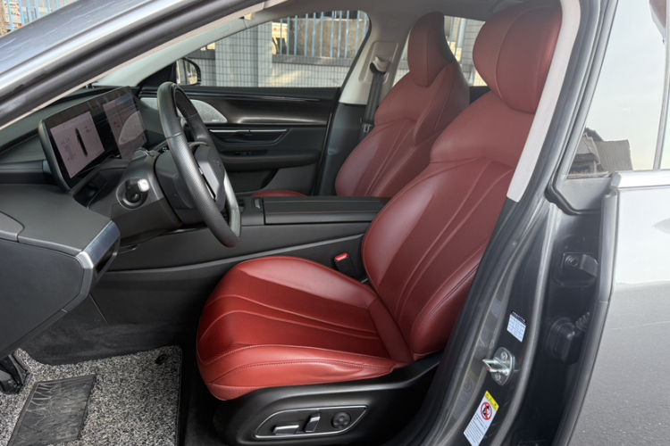 小鹏P7 2022款 480E+局部细节19