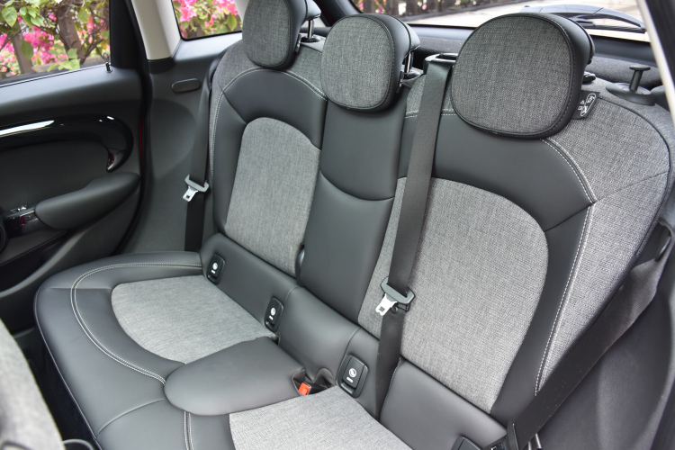 MINI 2019款 1.5T COOPER 经典派 五门版中控内饰7009