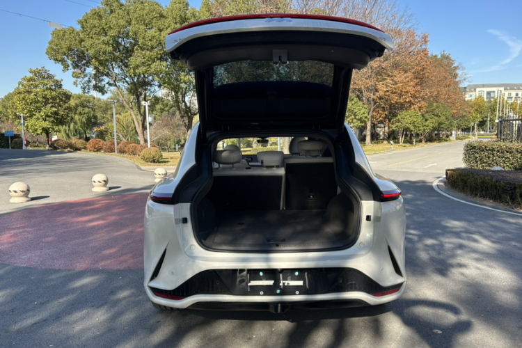 智己汽车 智己LS7 2025款 焕新版 Ultra中控内饰7010