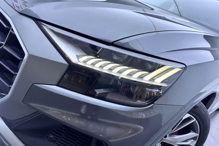 奥迪Q8 2019款 55 TFSI 臻选动感型局部细节36