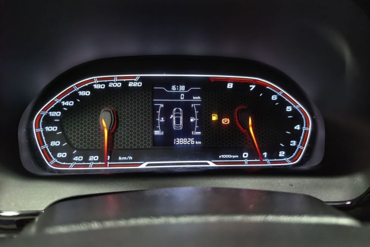 奇瑞 瑞虎3X 2017款 1.5L 手动时尚版中控内饰15