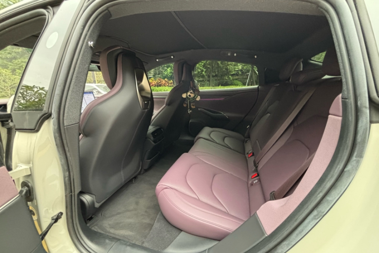 小米汽车 小米SU7 2024款 后驱长续航智驾版中控内饰7001