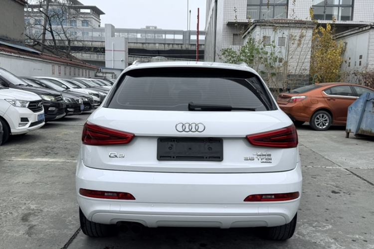 奥迪Q3 2015款 35 TFSI quattro百万纪念进享型车身外观6001