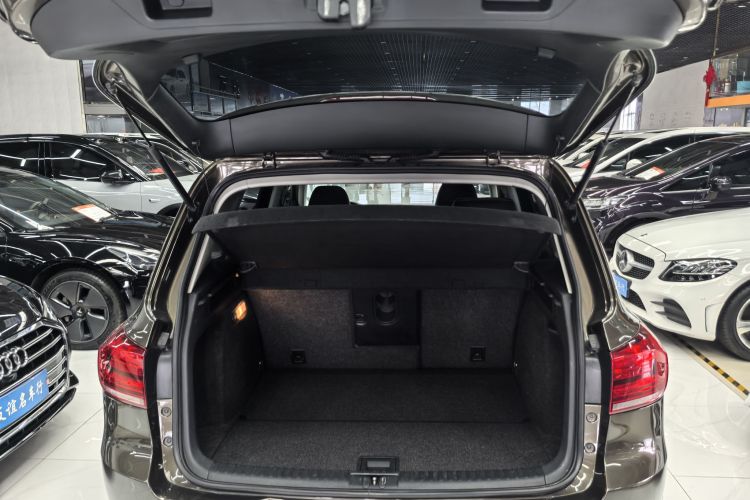 大众 途观 2017款 300TSI 自动两驱丝绸之路舒适版中控内饰7008