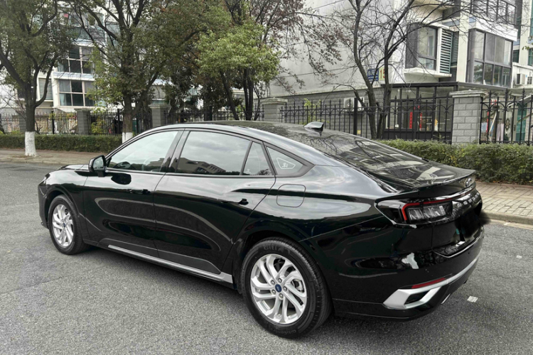 福特 蒙迪欧 2025款 1.5T EcoBoost 舒雅型车身外观6005