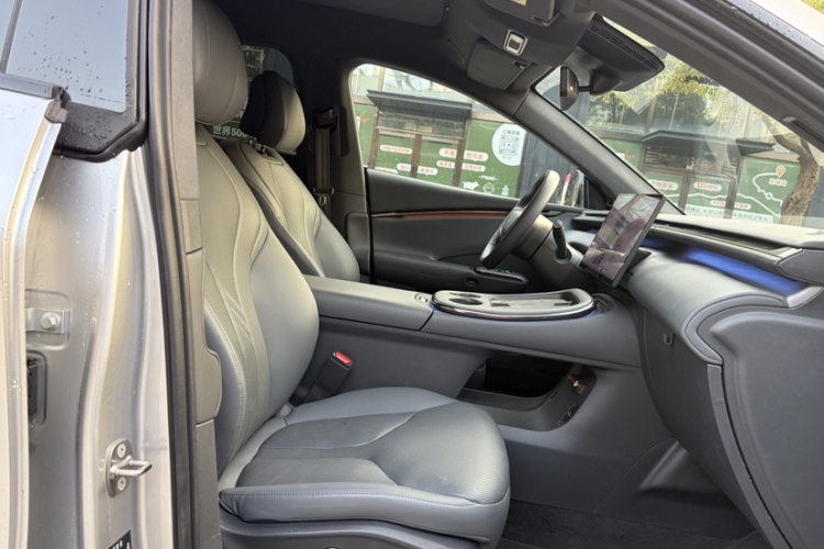 小鹏G7 2025款 702 超长续航 Max局部细节41