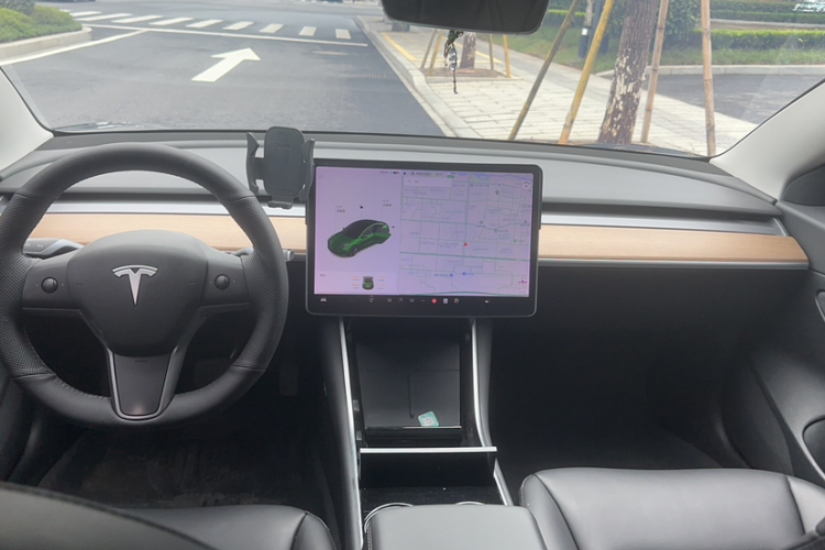 特斯拉 Model 3 2020款 改款 标准续航后驱升级版中控内饰7002