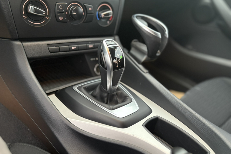 宝马X1 2014款 sDrive18i 时尚型局部细节18