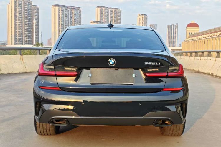 宝马3系 2022款 改款 325Li M运动曜夜套装车身外观6004