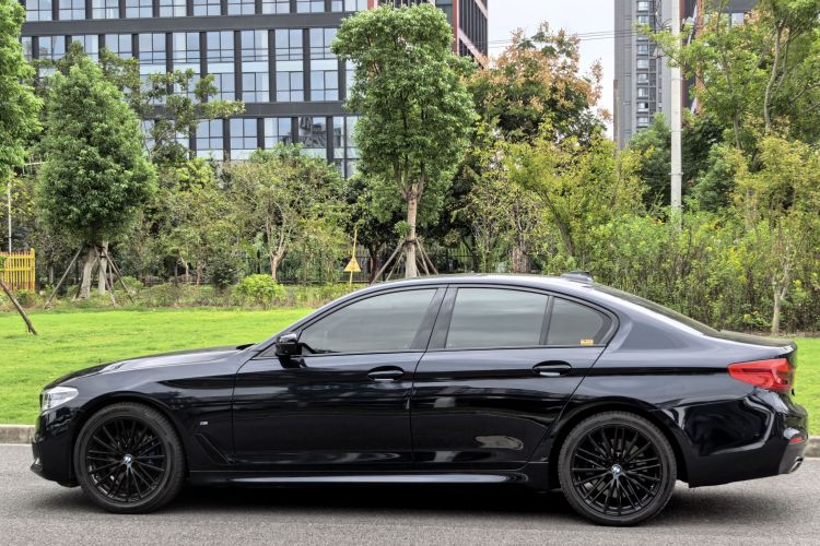 宝马5系(进口) 2020款 530i 风尚版 M运动套装车身外观6007