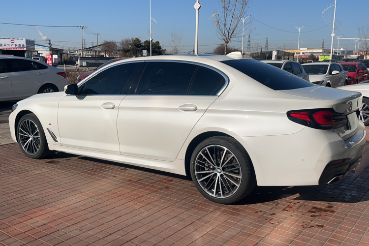 宝马5系 2022款 改款二 530Li 领先型 M运动套装车身外观6005