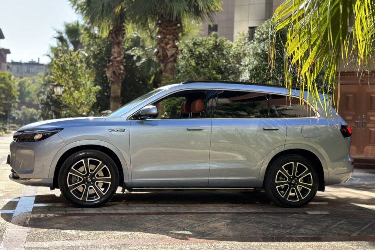 鸿蒙智行 问界M7 2024款 1.5T 智驾四驱Pro版 5座车身外观6006