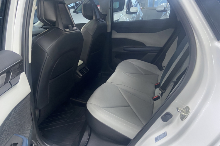 长安UNI-V 智电iDD 2023款  智电iDD 1.5T 113km智趣型中控内饰7005