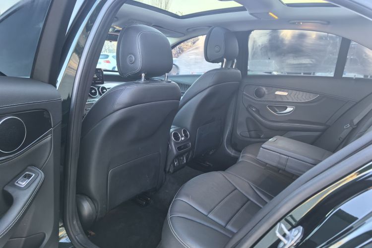 奔驰C级 2020款 C 260 L 运动版中控内饰7003