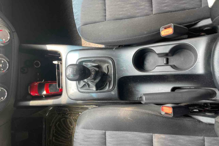 起亚K3 2015款 1.6L 手动GL局部细节18