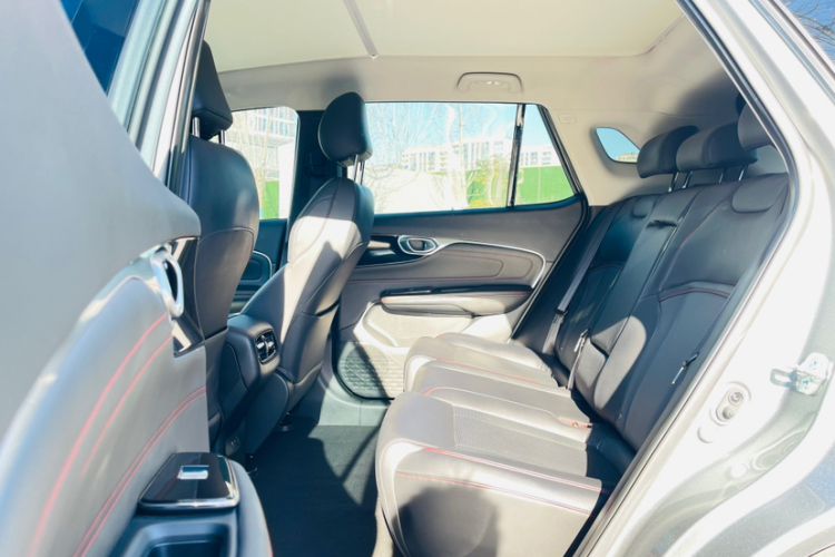 埃安 AION V 2022款 Plus 70 智享科技版 三元锂中控内饰7010