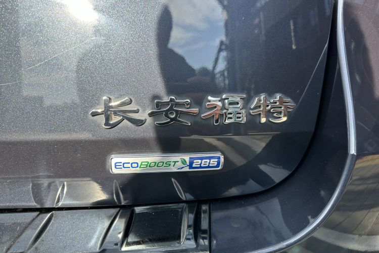 福特 探险者 2020款 EcoBoost 285 四驱钛金版 7座车身外观6005
