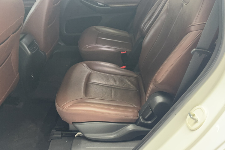 别克GL6 2019款 18T 6座互联尊贵型 国V中控内饰7001