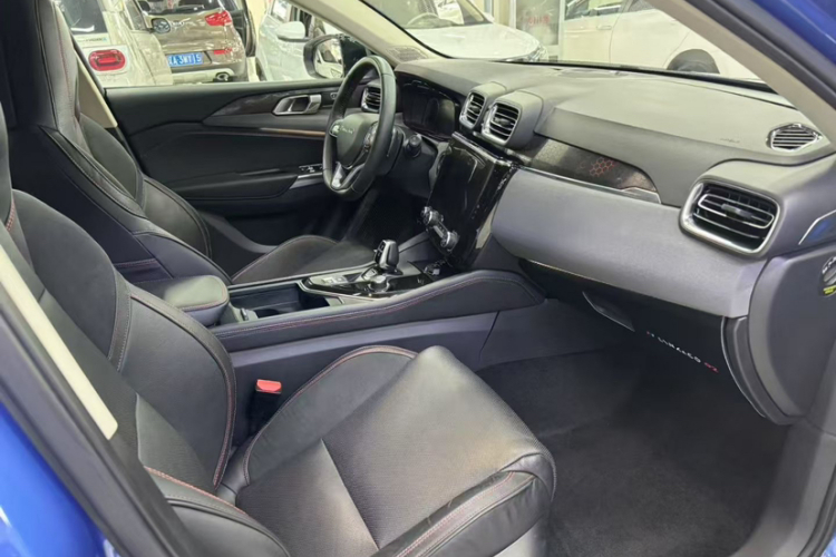 领克02 2018款 2.0T DCT四驱劲Pro版 国V中控内饰7008