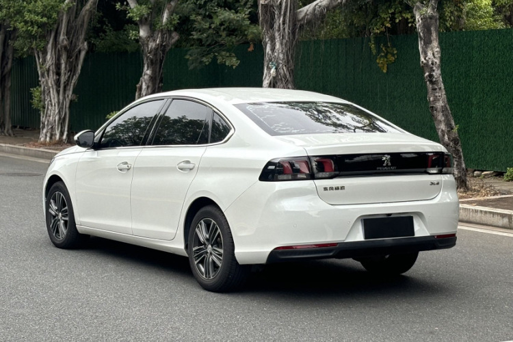 标致308 2016款 1.6L 自动豪华版车身外观6005