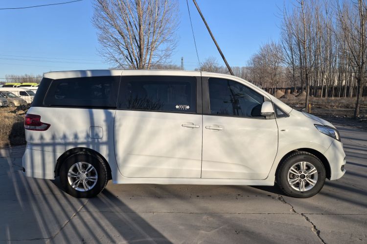 上汽大通MAXUS 大通G10 2016款 2.0T 自动精英版车身外观6004