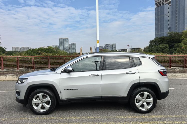 Jeep 指南者 2017款 200T 自动家享版车身外观6009