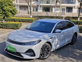 吉利银河 银河A7 2025款 EM-i 70km 启航版