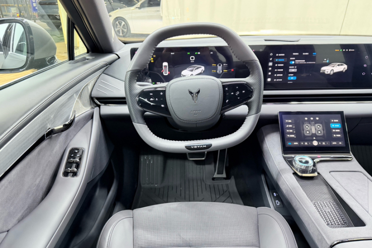 岚图汽车 岚图追光 2024款 PHEV 四驱超长续航旗舰版局部细节36