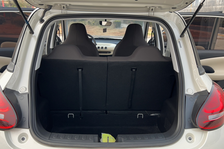 五菱汽车 五菱缤果 2024款 203km 轻享款局部细节23