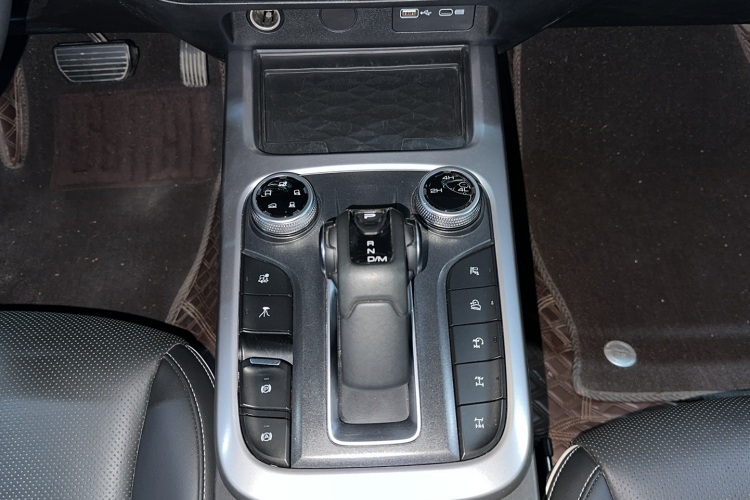 坦克300 2021款 越野版 2.0T 征服者局部细节18