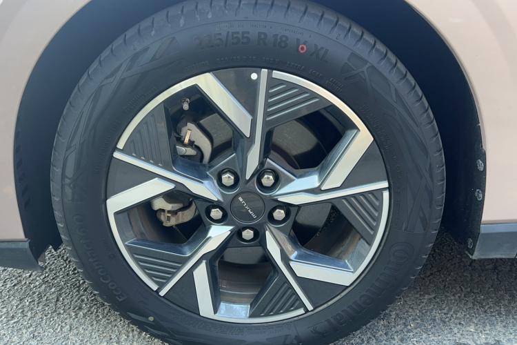 上汽大通MAXUS 大通G70 2024款 2.0T 自动旗舰版 7座车身外观6008