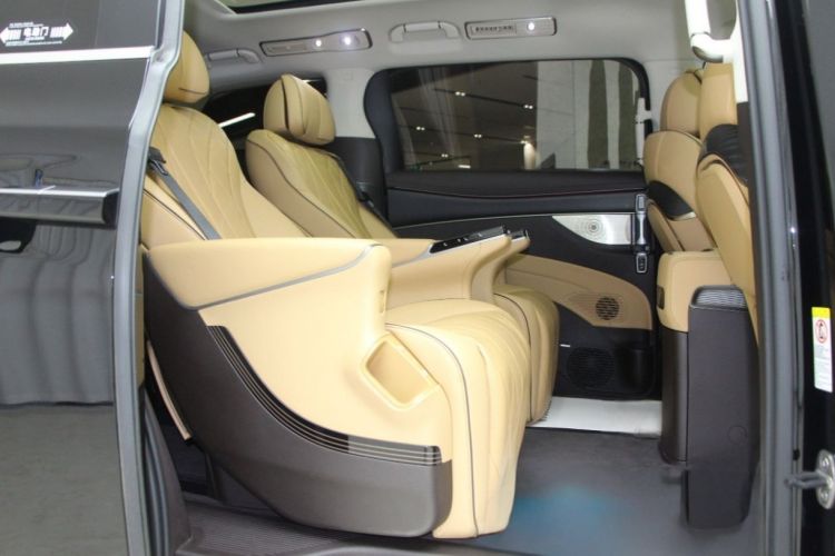 腾势D9 2024款 DM-i 980 四驱尊荣型中控内饰7007