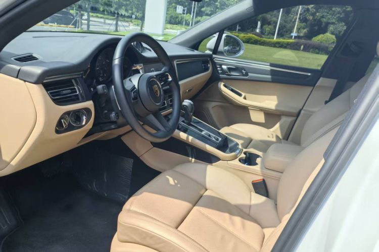 保时捷 2023款 Macan 2.0T中控内饰7003
