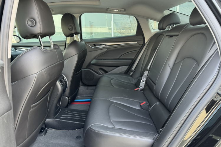 别克 君越 2022款 652T 豪华型中控内饰7002