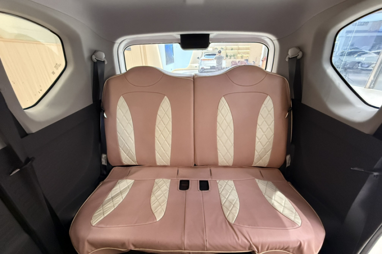 五菱汽车 宏光MINIEV 2021款 马卡龙臻享款 三元锂中控内饰7010