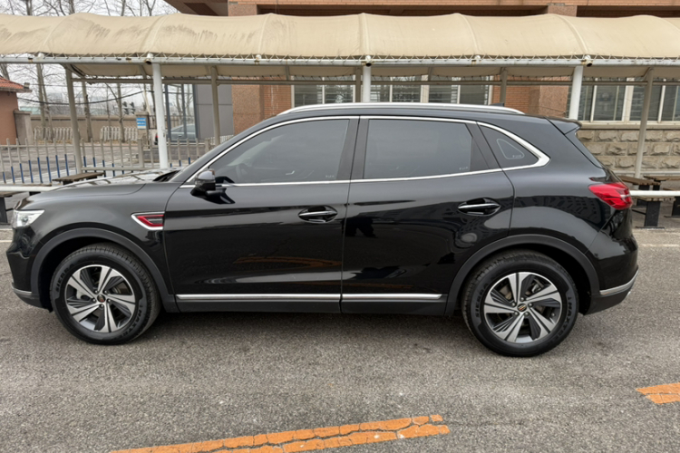 红旗HS5 2019款 2.0T 智联旗享版车身外观6008