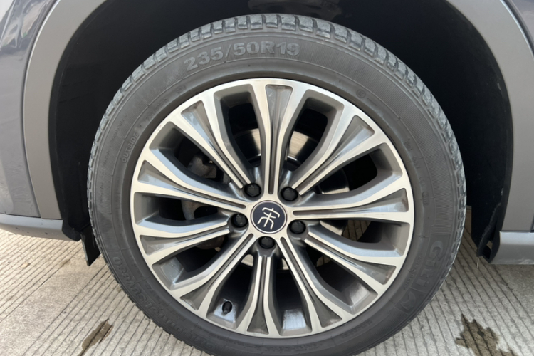 比亚迪 宋Pro新能源 2019款 DM 1.5T 四驱性能版豪华型车身外观6004