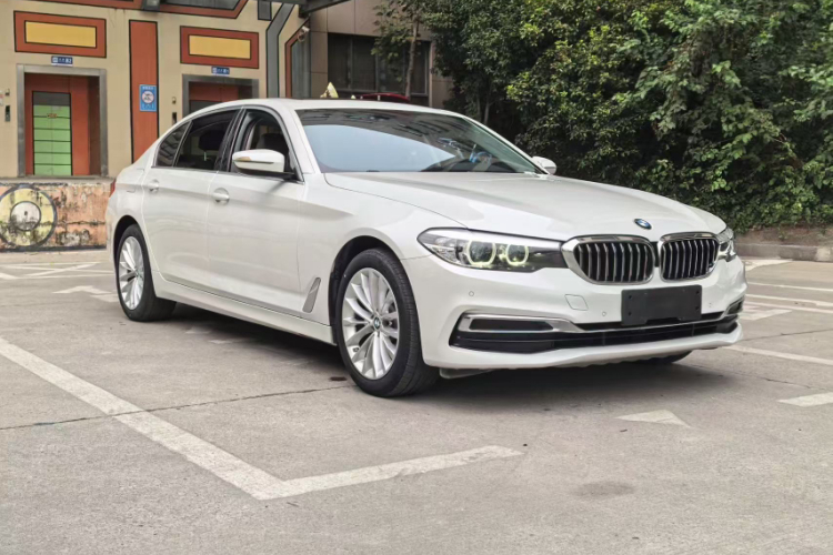 宝马5系 2020款 525Li 豪华套装车身外观6007