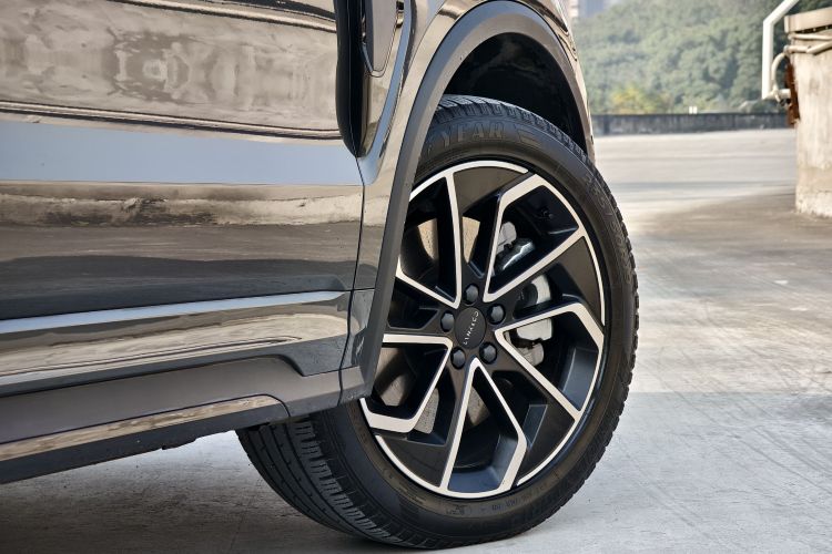 领克01 EM-P 2023款 1.5TD EM-P PM车身外观6008