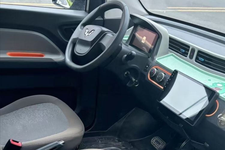 五菱汽车 宏光MINIEV 2020款 悦享款 磷酸铁锂中控内饰7003