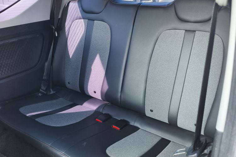 五菱汽车 宏光MINIEV 2022款 GAMEBOY 200km 玩乐款 磷酸铁锂中控内饰7004