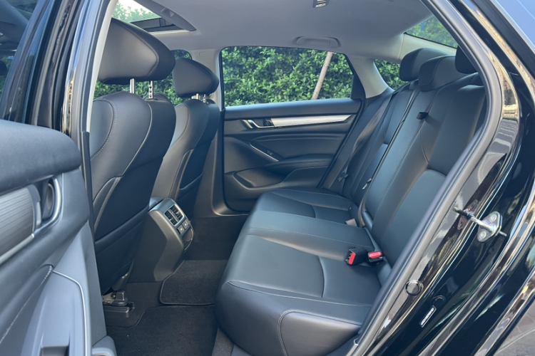 本田 雅阁 2022款 260TURBO 豪华版中控内饰7004