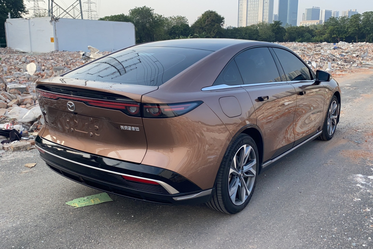 马自达EZ-6 2024款 增程200智尊版车身外观6003