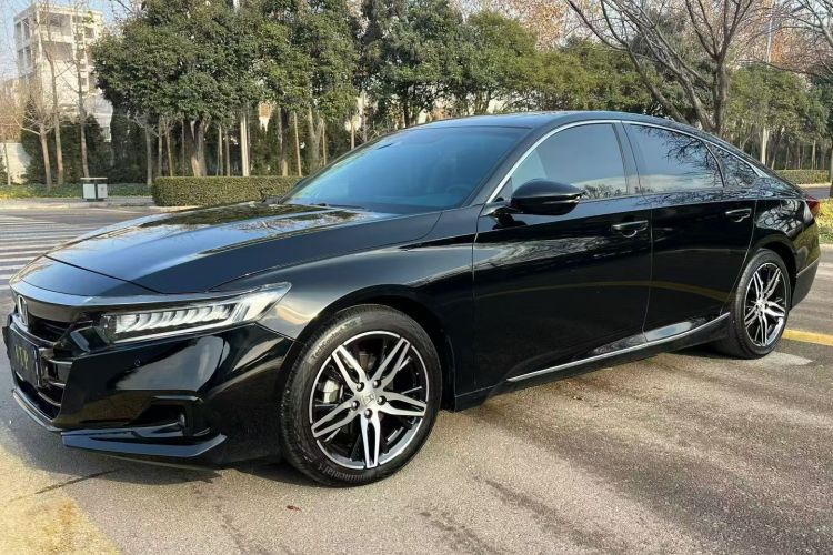 本田 雅阁 2022款 260TURBO 幻夜·尊贵版车身外观6008