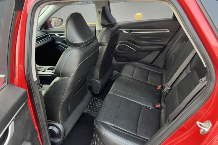 吉利汽车 帝豪 2022款 第4代 1.5L CVT尊贵型中控内饰7001