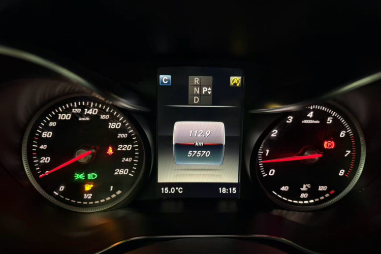 奔驰C级 2018款 C 200 L 运动版中控内饰15