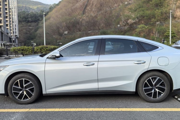 比亚迪 秦L 2024款 DM-i 120KM超越型车身外观6003