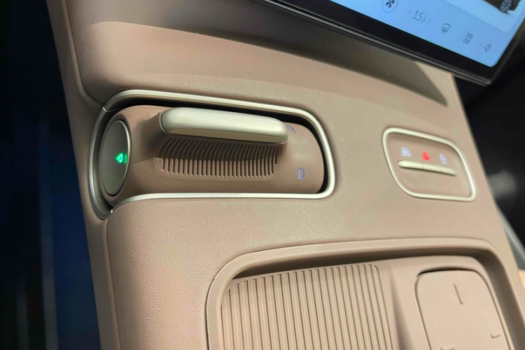 蔚来ES8 2024款 75kWh局部细节18