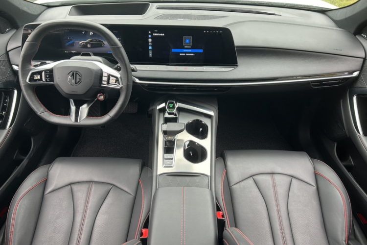 名爵 MG7 2025款 2.0T Trophy+ 超级智驾版中控内饰7014